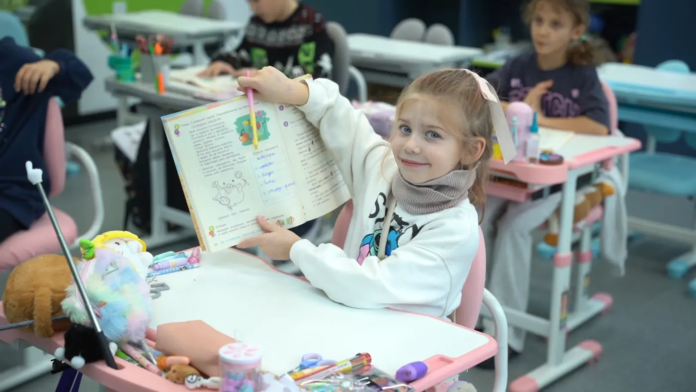 Учні середньої школи на уроці